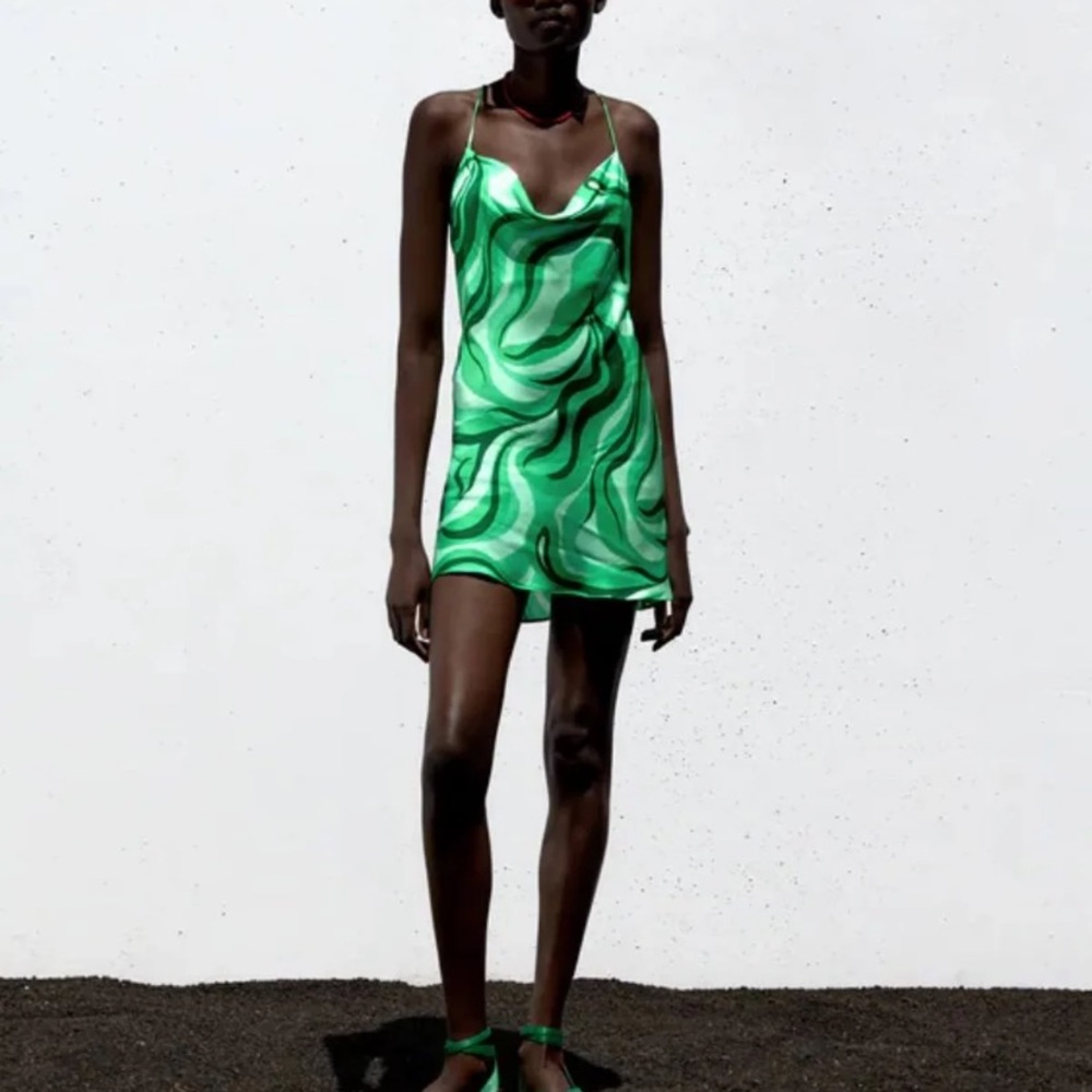 green zara dress 🧑‍🎤🐸🌿